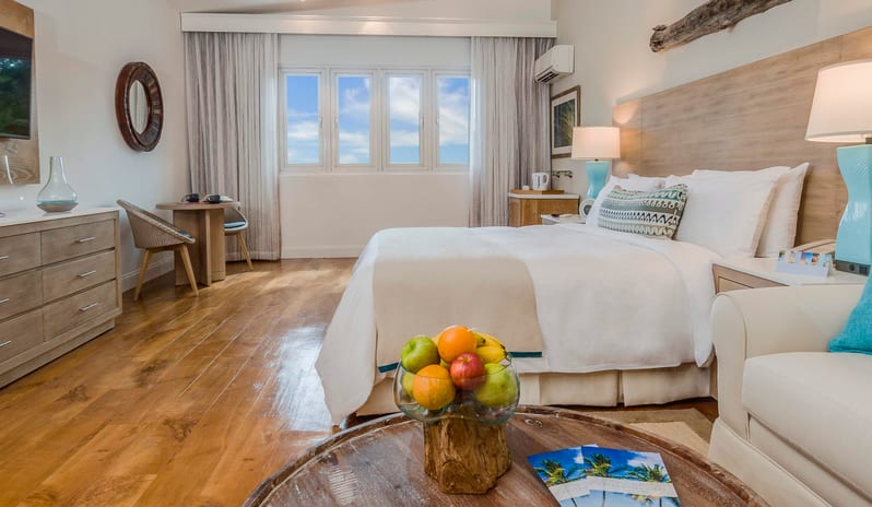 Waves Hotel & Spa by Elegant Hotels - Standard Bathroom